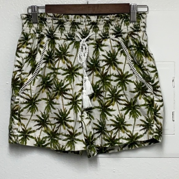 Briggs Pants - Briggs New York Women’s Green and White High Waist Palm Print Shorts